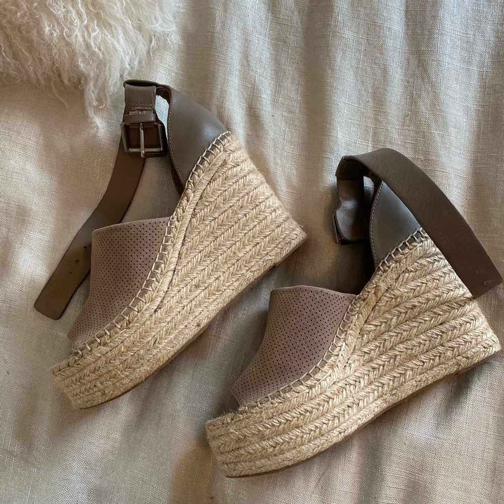 Marc fisher wedges